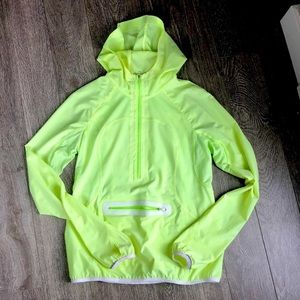 ZIPPY GREEN LULULEMON WINDBREAKER